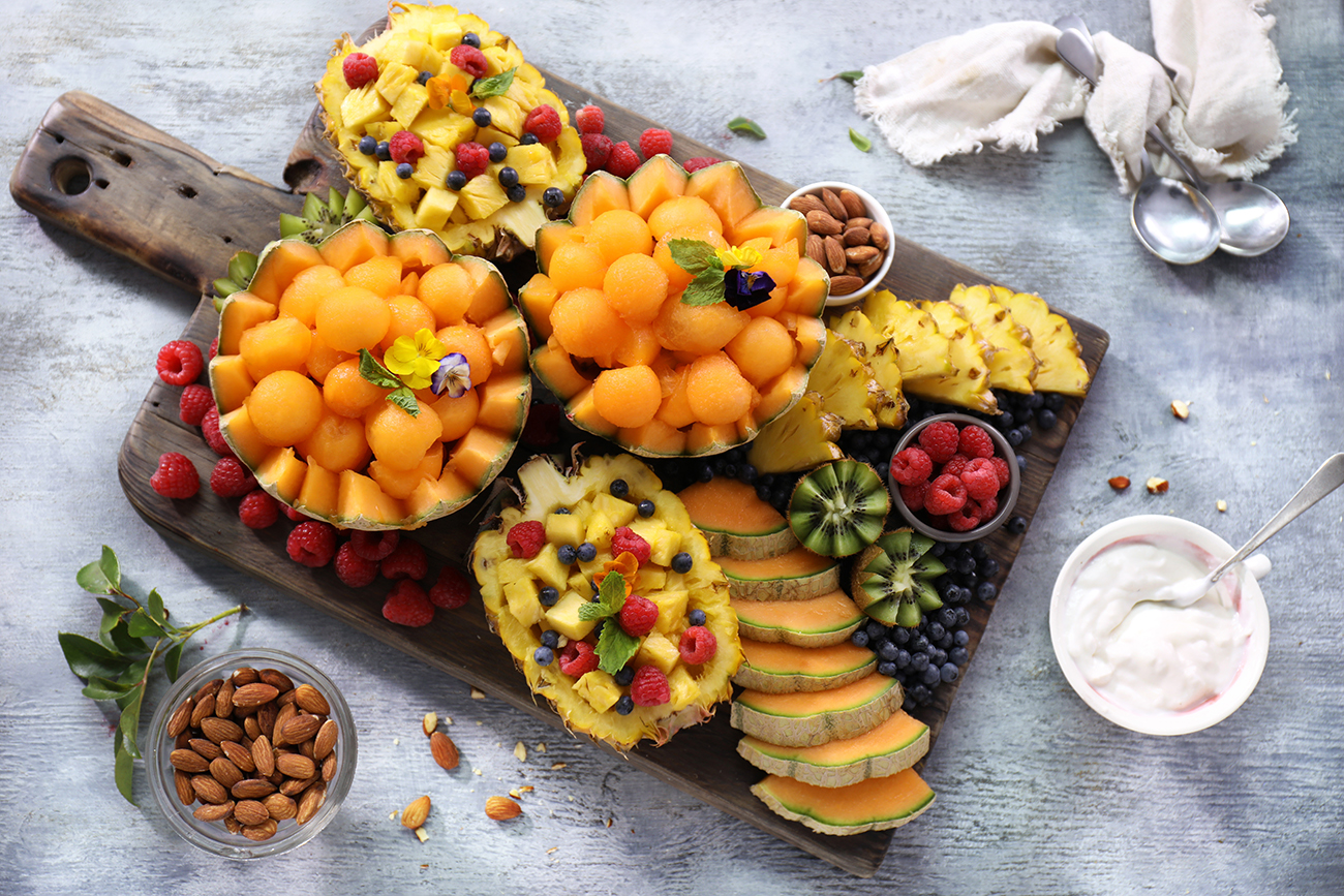 SUMMER PINEAPPLE AND SPANSPEK FRUIT PLATTER Food Lover's Market